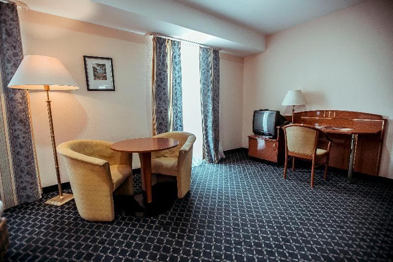 Shodlik Palace Taschkent Zimmer foto